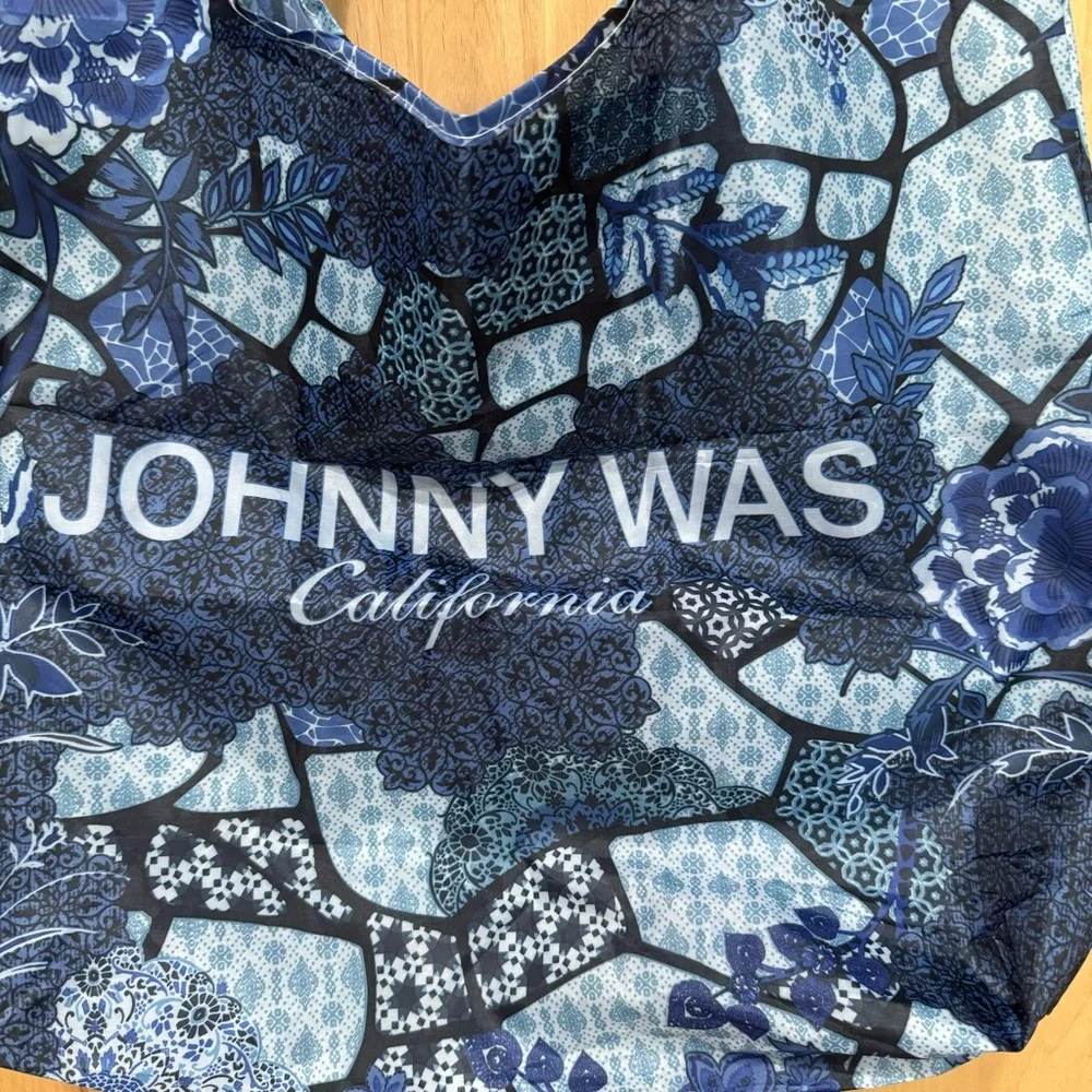 Johnny Was Reusable Nylon Shopping Tote Blue Floral Patchwork - Picture 5 of 13